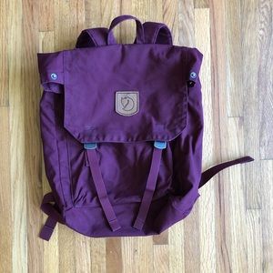 Dark Garnet Fjallraven Foldsack No. 1
